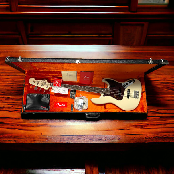 Fender AM Vintage II 1966 Jazz, Olympic White / Rosewood 4 String Bass At Bass Central