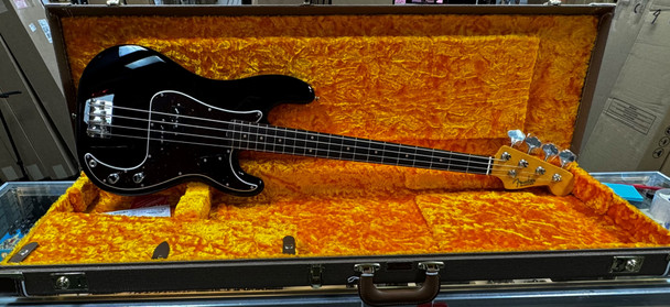 Fender AM Vintage II 1960 P-Bass, Gloss Black w/ Rosewood 4 String Bass At Bass Central