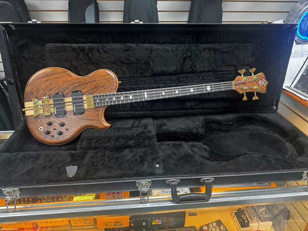 Alembic Crest 4 Medium Scale (32"),  4 String Bass At Bass Central