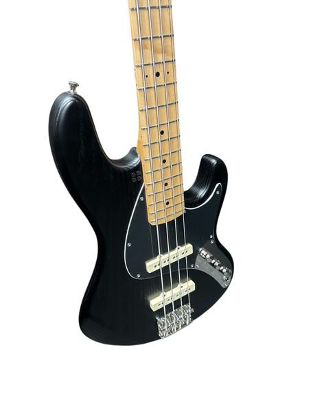 SANDBERG "BASS THE WORLD" (TT-4), Black Matte / Maple  4 String Bass At Bass Central