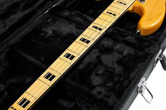 GATOR ベース用ハードケース ブラック Gator Hard Case Universal/Generic-Sized, Black Tolex - Bass Central