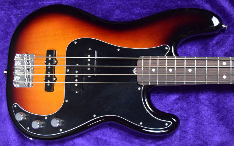 Fender American Performer Precision, 3-Tone Sunburst w/ Rosewood *Factory Cosmetic Flaws = Save$