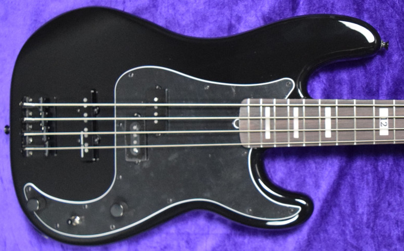 Fender Duff McKagan Deluxe Sign., Black / Rosewood 4 String Bass At Bass Central