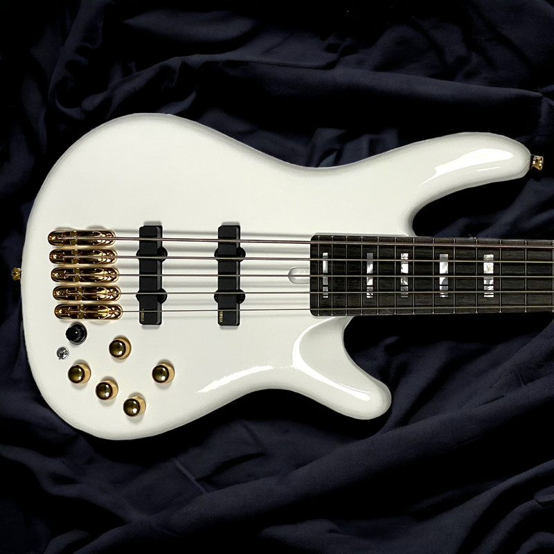 Yamaha Nathan East Signature 5, White / Ebony *On Order, ETA May 2024