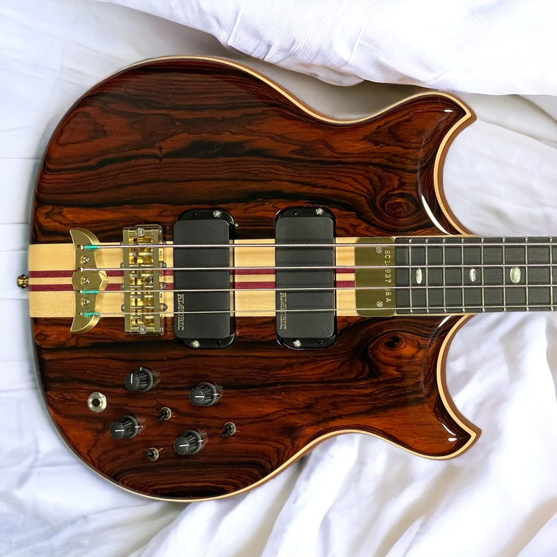 Alembic Stanley Clarke Sign Deluxe, Cocobolo / Ebony / Red and Amber LED's