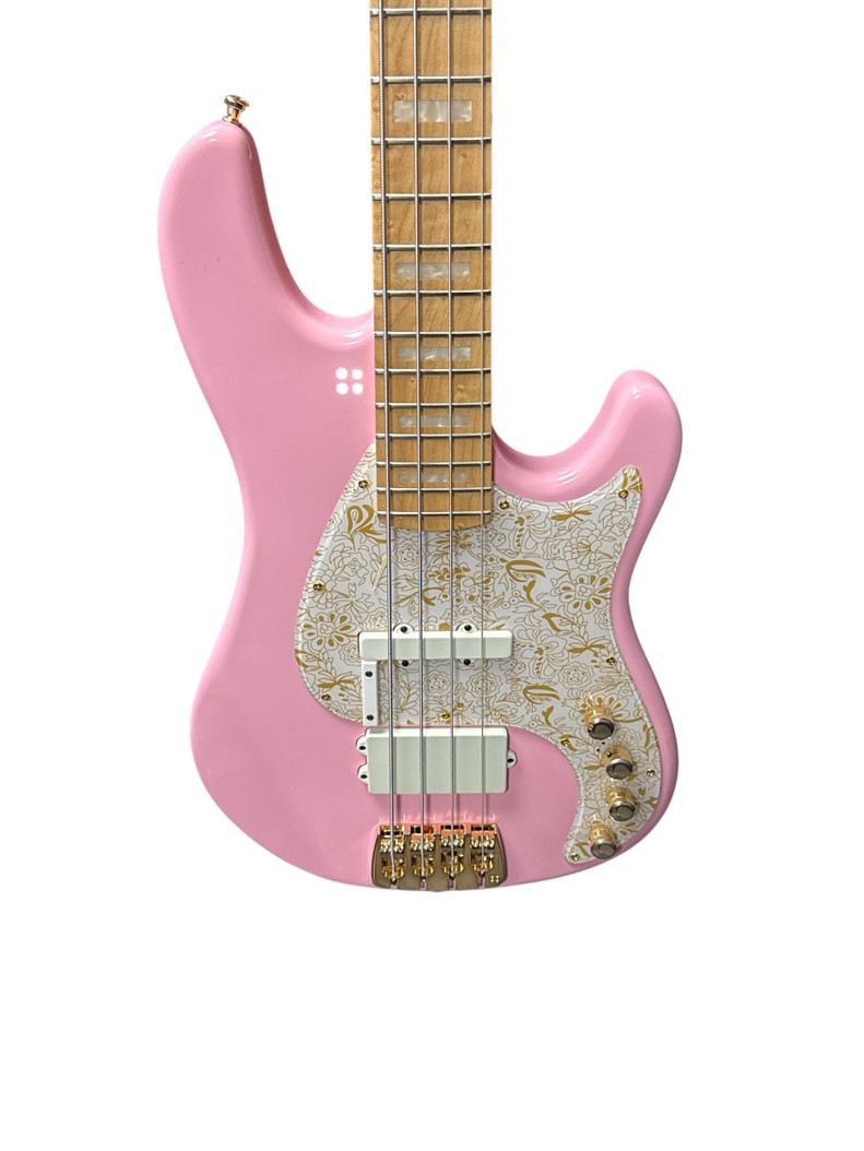 Sandberg Ida Nielsen Limited Edition Strawberry Milkshake 4 String 8 2 Sandberg Ida Nielsen Limited Edition Strawberry Milkshake 4 String 8 2