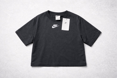 Nike Kids Black T-Shirt Size Small (S) New With Tags | Classic Swoosh Logo