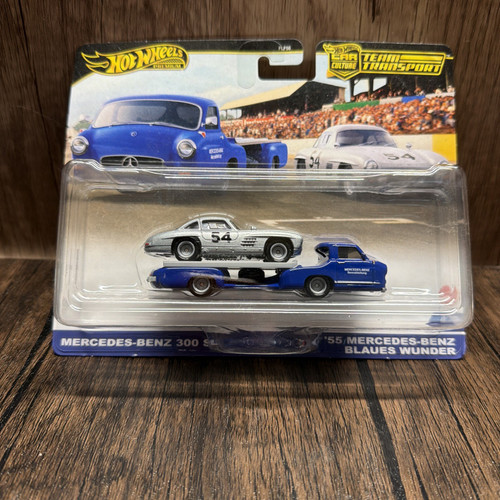 Hot Wheels Team Transport Mercedes-Benz 300 SL & ’55 Blaues Wunder Die-Cast