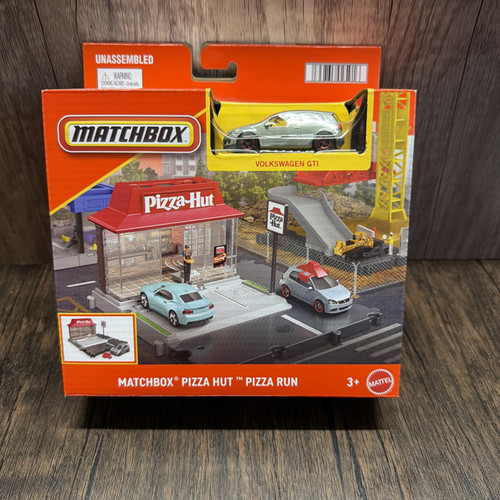 Matchbox Pizza Hut Run VW GTI Gray Diecast Car & Playset New Sealed