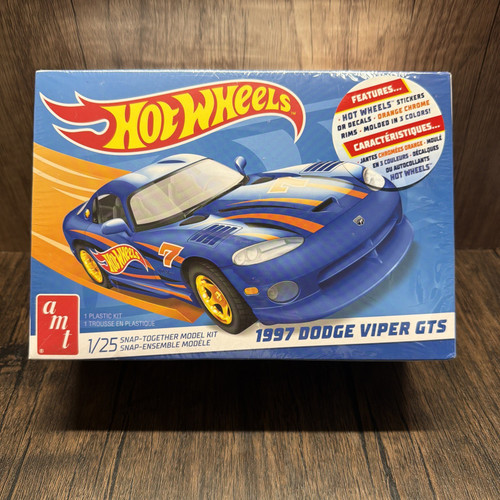 AMT Hot Wheels 1997 Dodge Viper GTS 1/25 Model Kit AMT1349 MIB Sealed