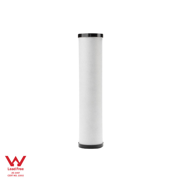 Low-pressure-drop carbon block water filter standing upright