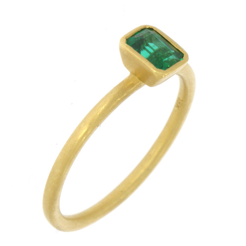 18K Yellow Gold Emerald Yumdrop Ring