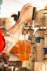 Crowd Favorites: The Best Foodservice Products for Music Festivals and Large Events