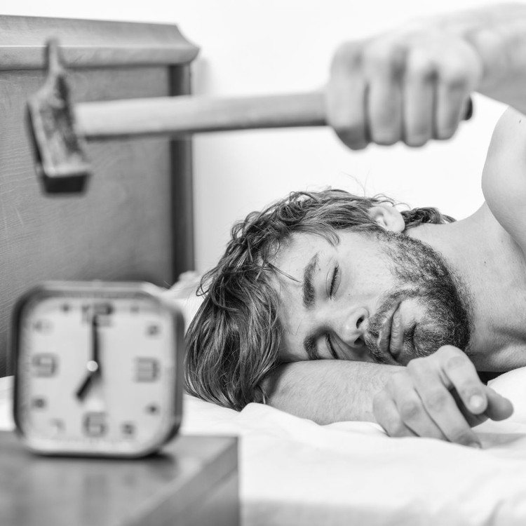 The Top 5 Reasons You're Not Getting A Good Night's Sleep (And How To Fix Them)