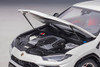 1/18 AUTOart Lamborghini Urus (Metallic White) Car Model