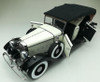 1/18 1932 Ford Lincoln KB Top Up - Black / White Diecast Car Model