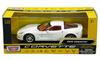 1/24 Motormax 2005 Chevrolet Corvette C6 (White with Red Interior) Diecast Car Model