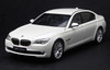 1/18 Kyosho BMW 7 Series 760Li (F02) (White) Diecast Car Model