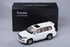 1/18 Toyota Land Cruiser GXR LC200 (White) LHD Diecast Car Model