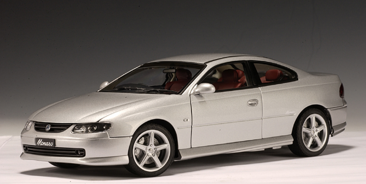 HOLDEN V2 MONARO CV8 gris sil 1/18 AUTOart 73352 voiture miniature de
