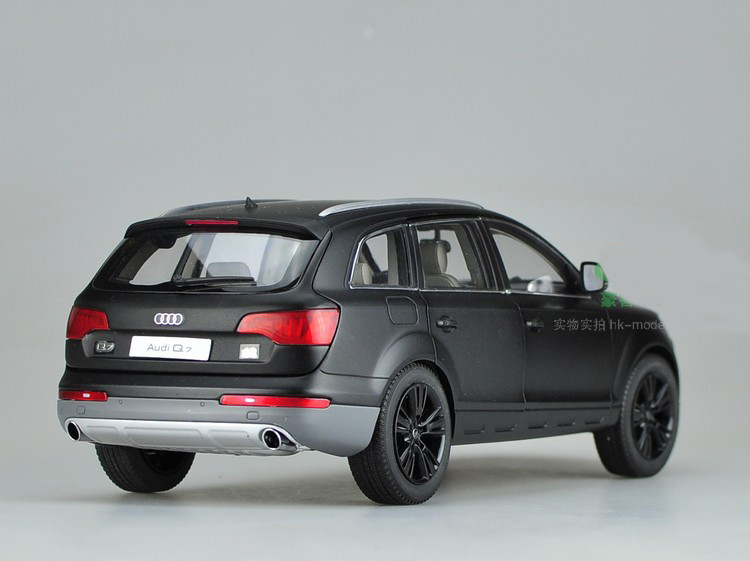 1/18 KYOSHO AUDI Q7 (Matte Black) Diecast Car Model - LIVECARMODEL.com