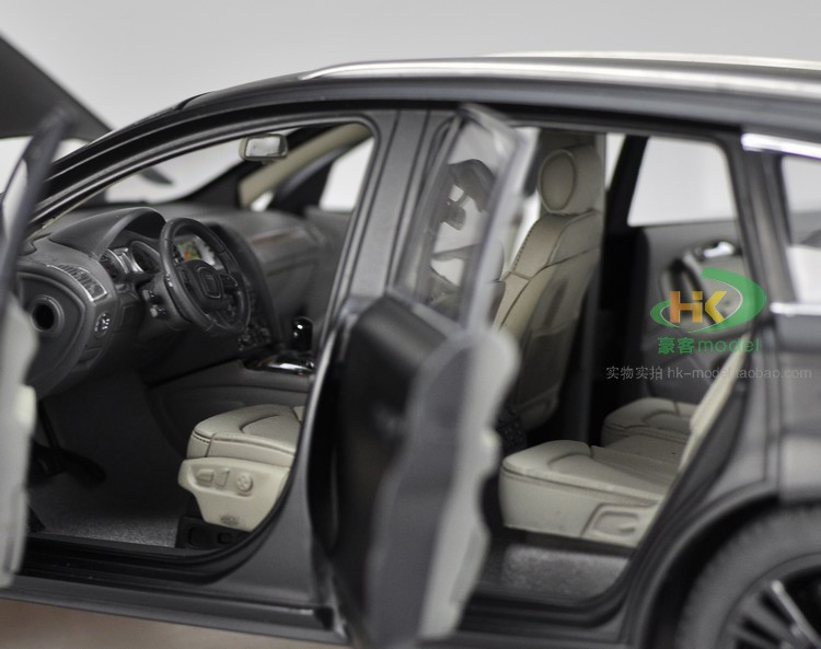 1/18 KYOSHO AUDI Q7 (Matte Black) Diecast Car Model - LIVECARMODEL.com