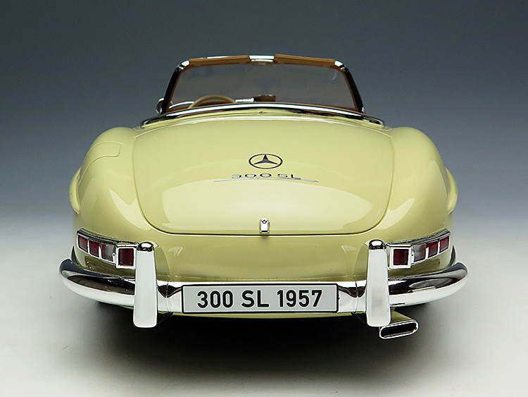 RARE 1/12 GTSpirit 1957 Mercedes-Benz 300SL (Beige) - LIVECARMODEL.com