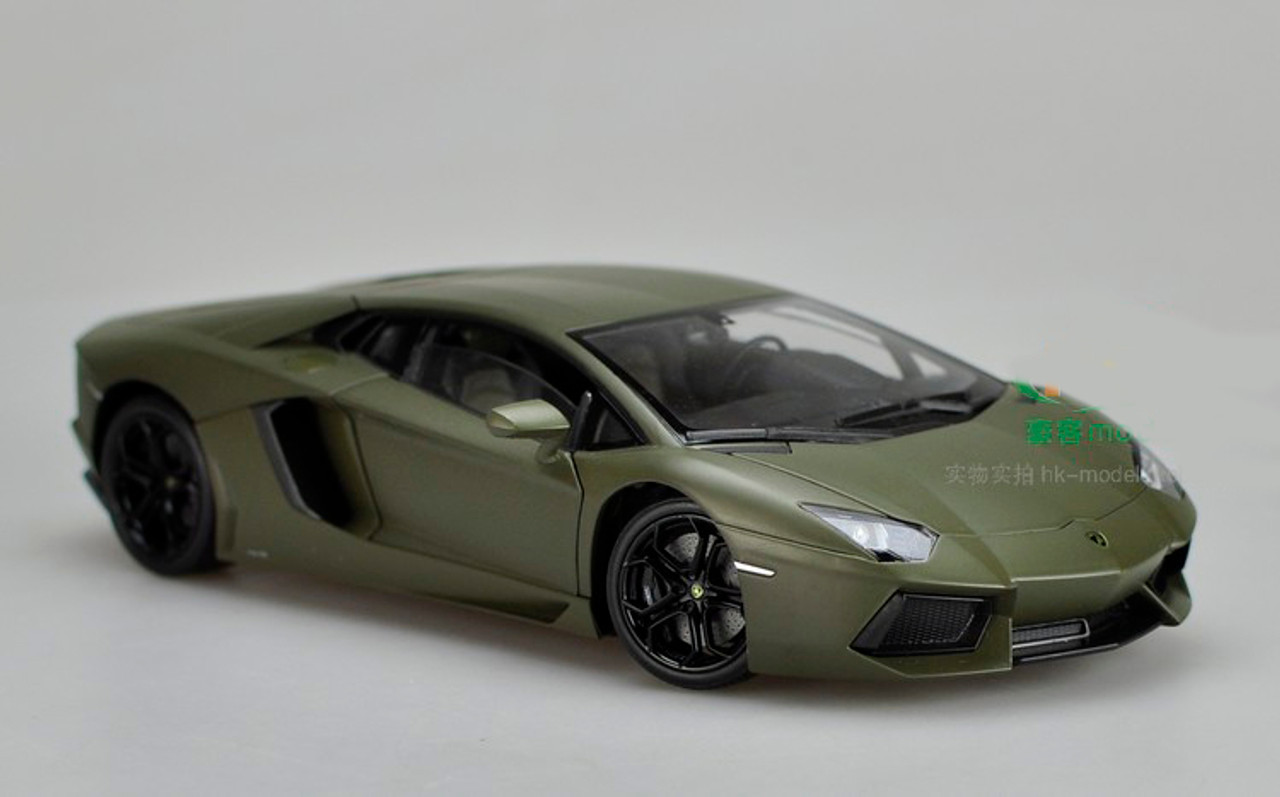 1/18 Welly FX Lamborghini Aventador LP700-4 (Dark Green) Diecast Car Model