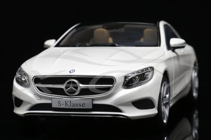 1/18 Dealer Edition Mercedes-Benz S-Class Coupe (White