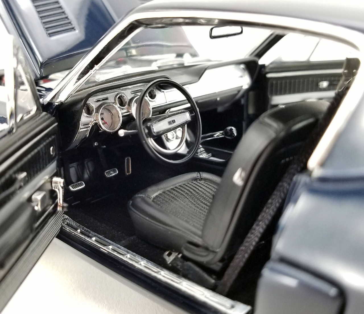 1/18 1968 Ford Mustang Shelby GT500 KR Street Fighter  Restomod - King Cobra Diecast Car Model Limited