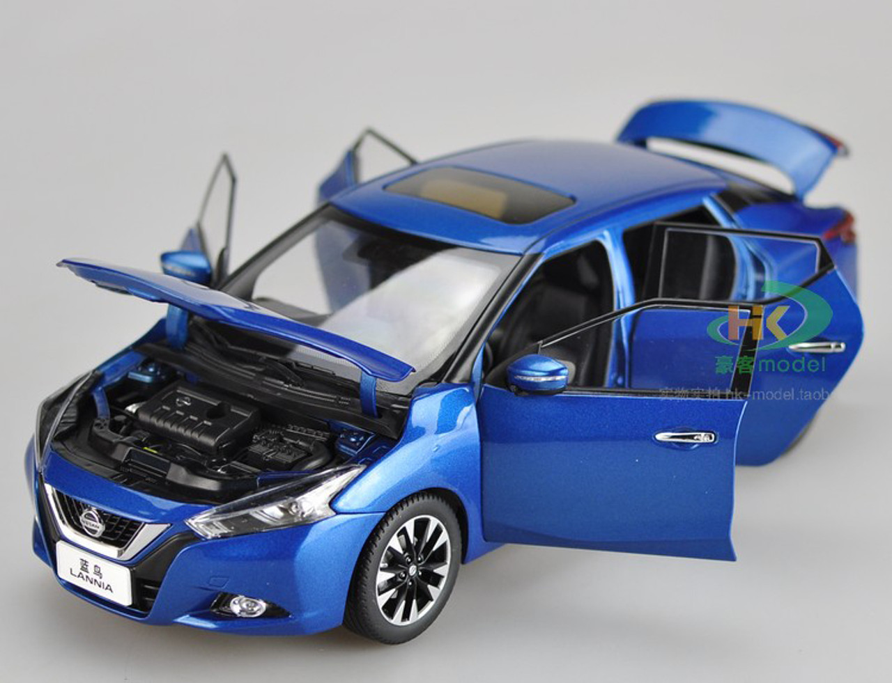 1/18 Dealer Edition Nissan Lannia (Blue) Diecast Car Model