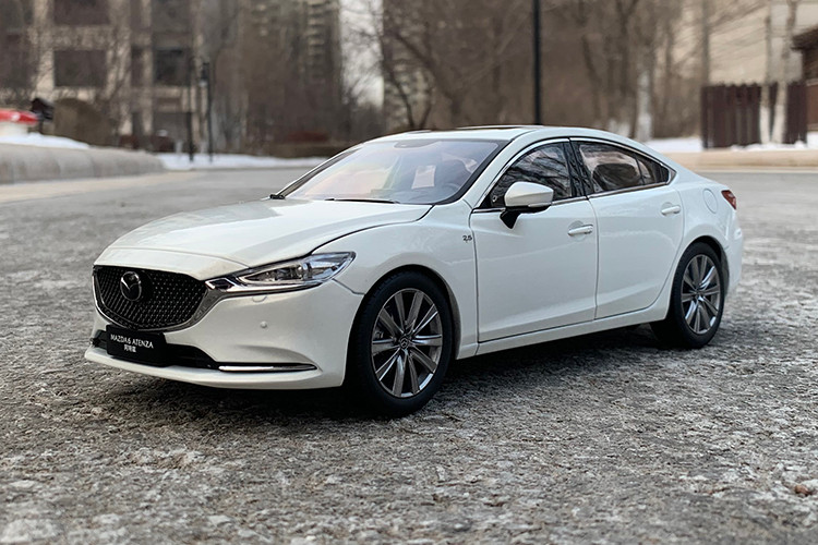 1/18 Dealer Edition 2020 Mazda 6 / Atenza (White) Diecast Car