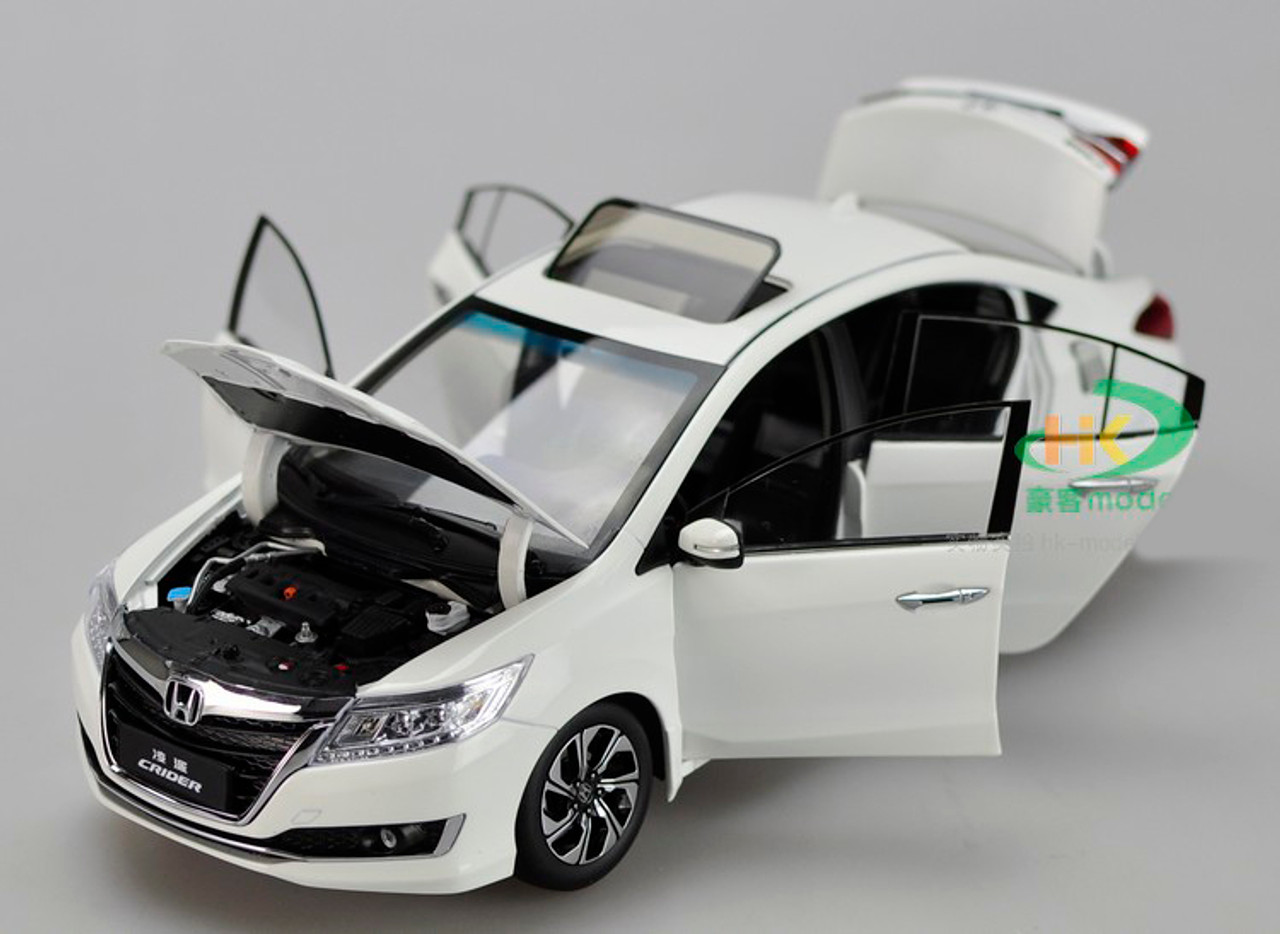 1/18 Dealer Edition Honda Crider (White)