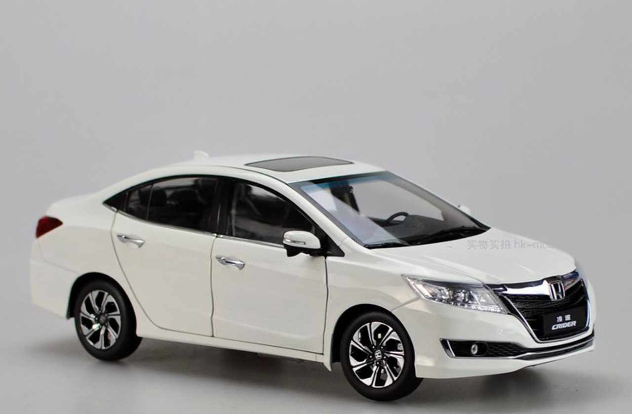 1/18 Dealer Edition Honda Crider (White)