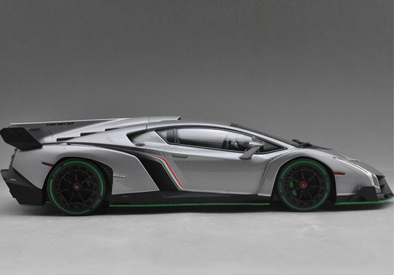 1/18 Kyosho Ousia Lamborghini Veneno Hardtop (Grey w/ Green Line) Car Model