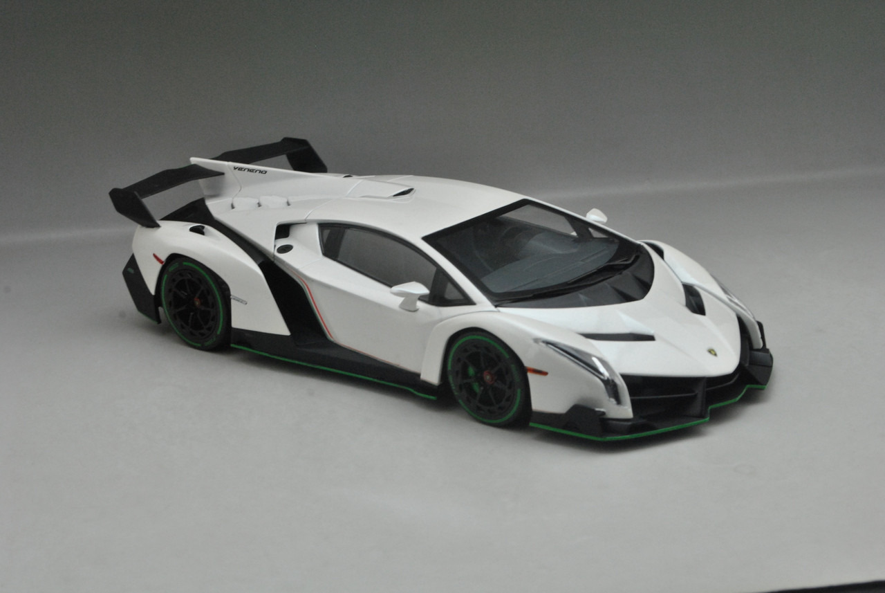 Lamborghini Veneno 1/18 ミニカー　グレー/ホワイトライン Lamborghini Veneno 1/18 ミニカー グレー/ホワイトライン