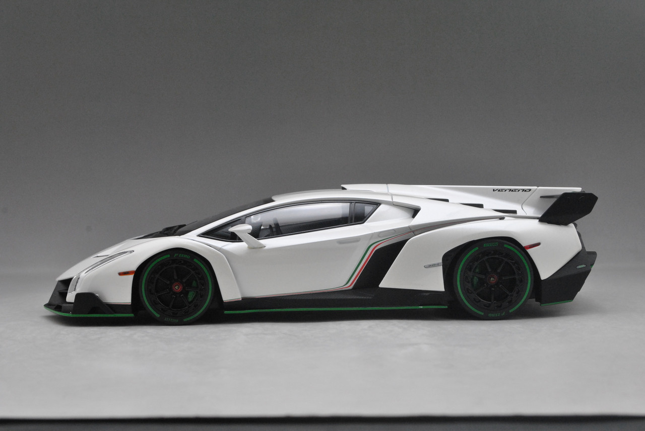 京商 OUSIA 1/18scale Lamborghini Countach LP400 Red カウンタック