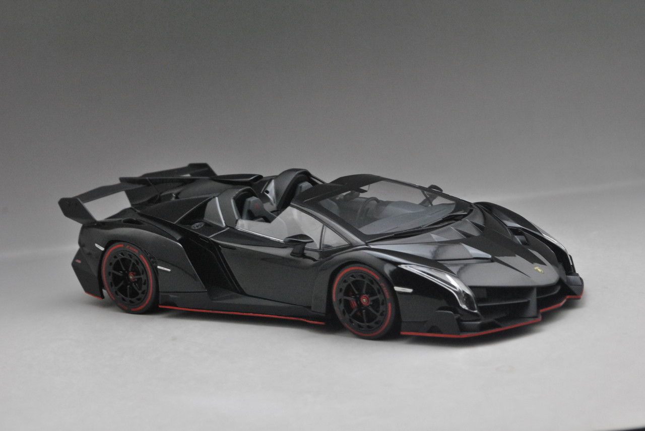 KYOSHO 1/43 Lamborghini Veneno Black/Red Line Black