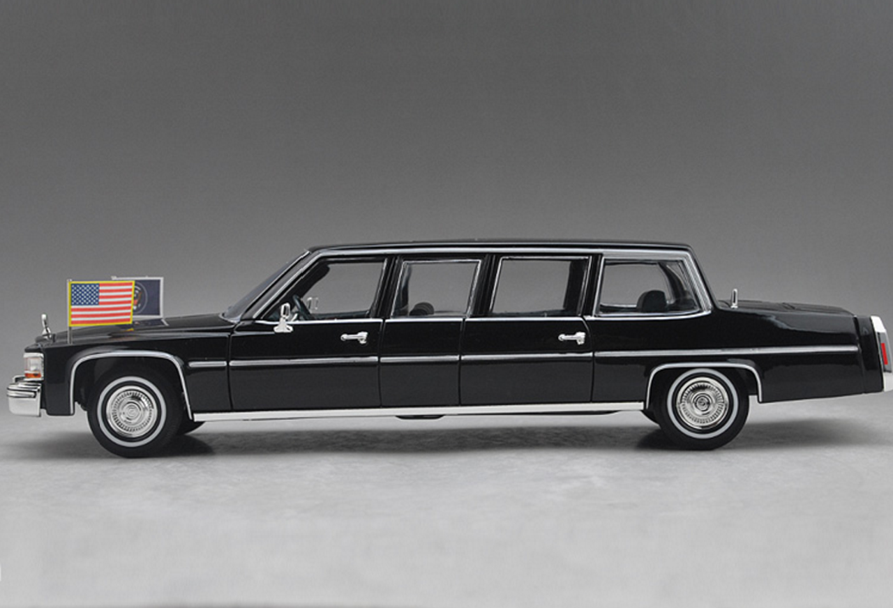 1/24 Yatming 1983 Cadillac Presidential Limousine