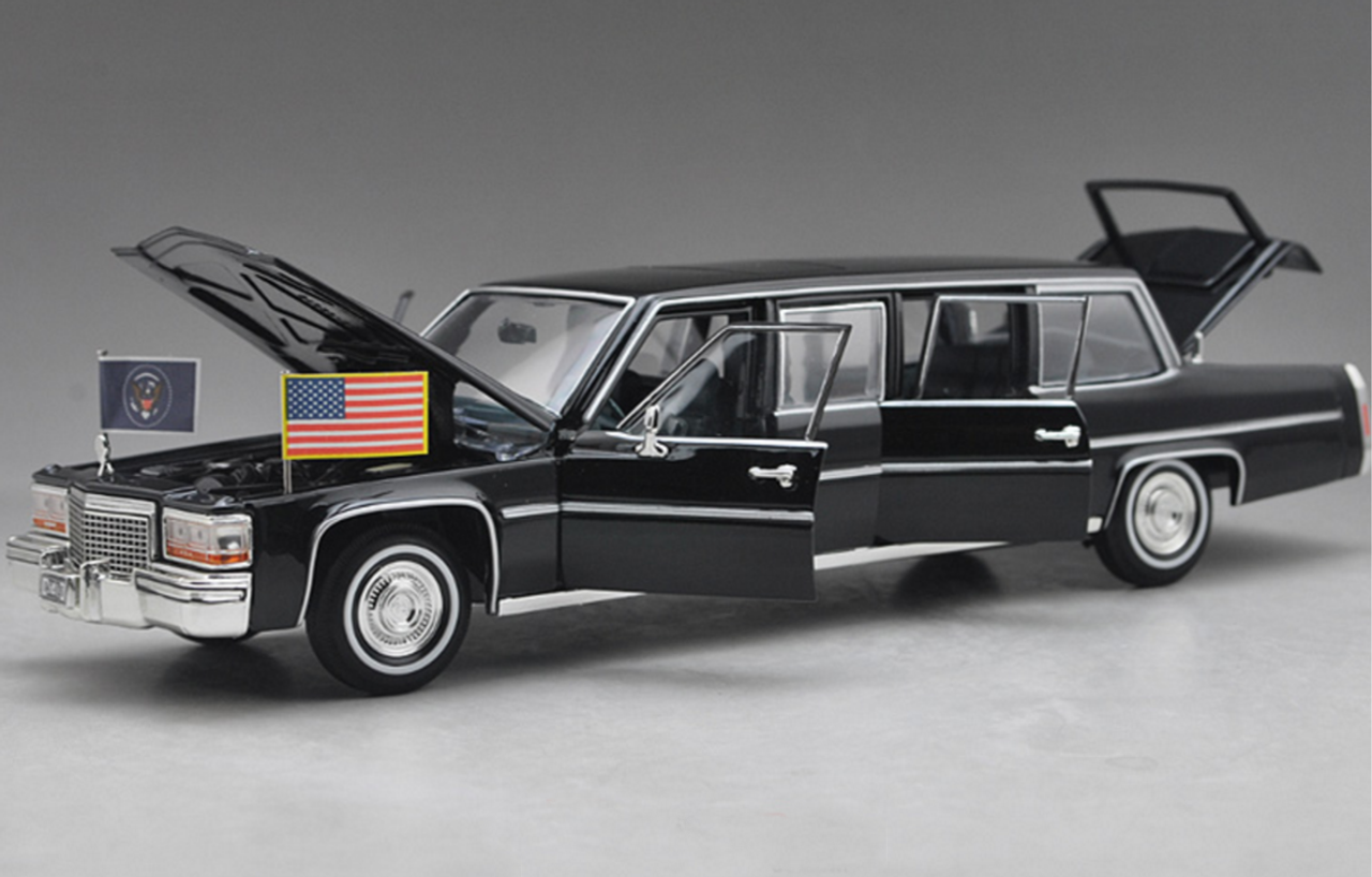 1/24 Yatming 1983 Cadillac Presidential Limousine - LIVECARMODEL.com