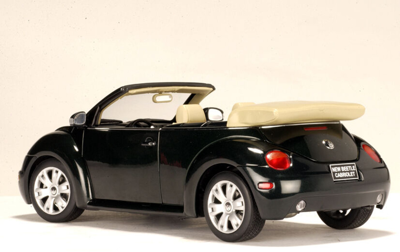 1/18 AUTOart Volkswagen VW New Beetle Cabriolet - Alaska Green