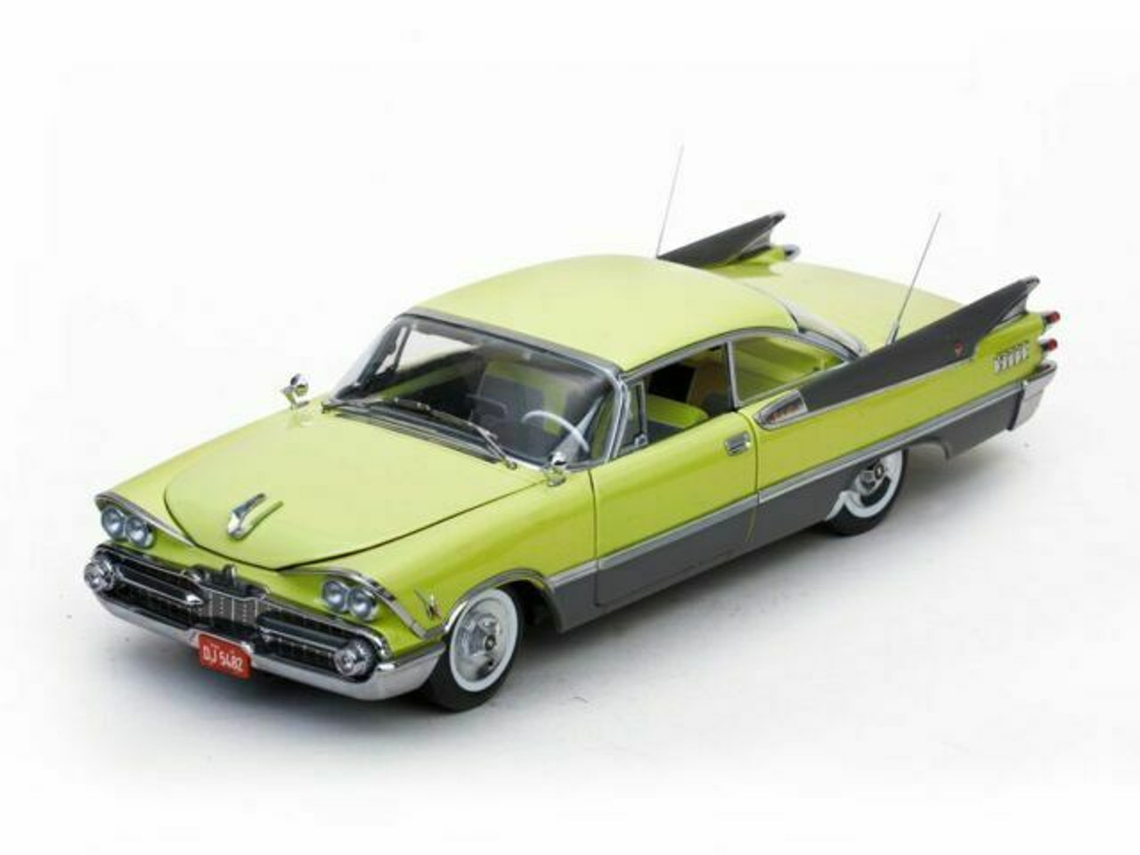 1/18 Sunstar Platinum 1959 Dodge Custom Royal Lancer Hard Top Diecast Car Model