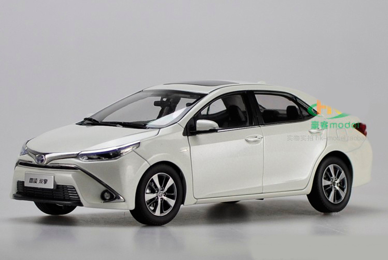 1/18 Dealer Edition Toyota Corolla / Levin (White) Diecast