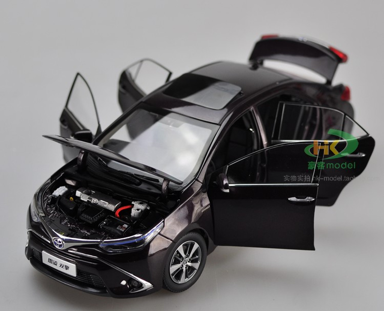 1/18 Dealer Edition Toyota Corolla / Levin (Purple) Diecast