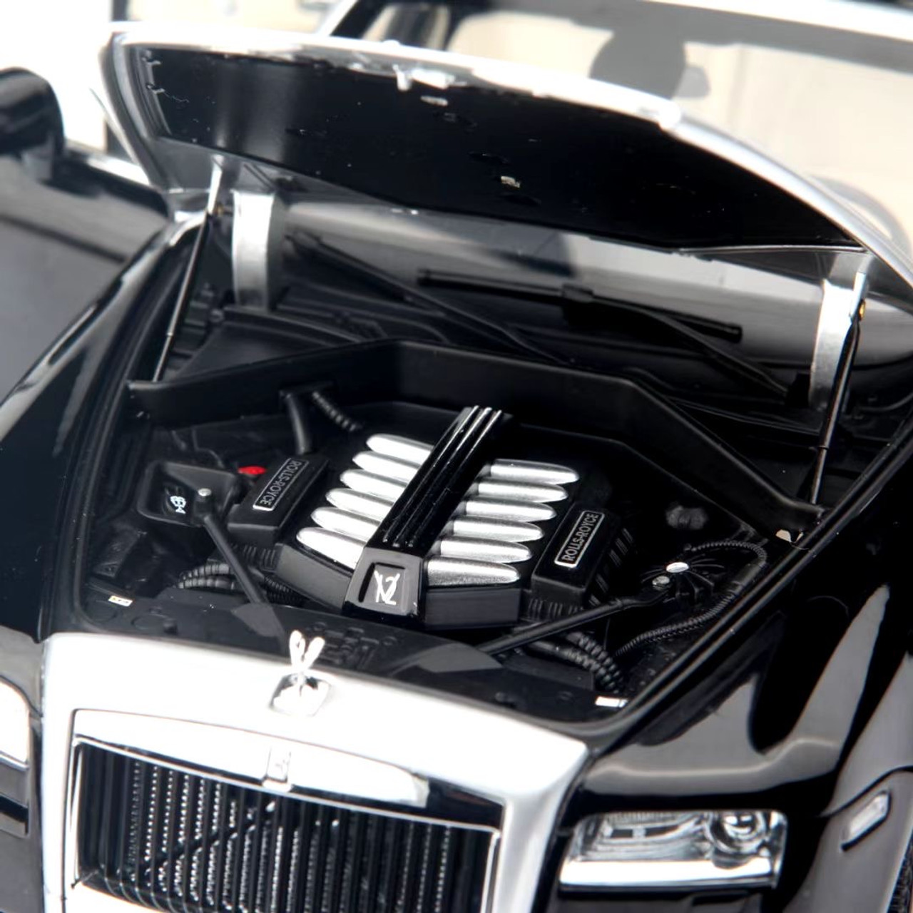 1/18 Kyosho Rolls-Royce Ghost (Black with Silver Hood) Diecast Car Model