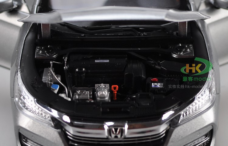 1/18 Dealer Edition Honda Accord (Silver) 9th generation (2013