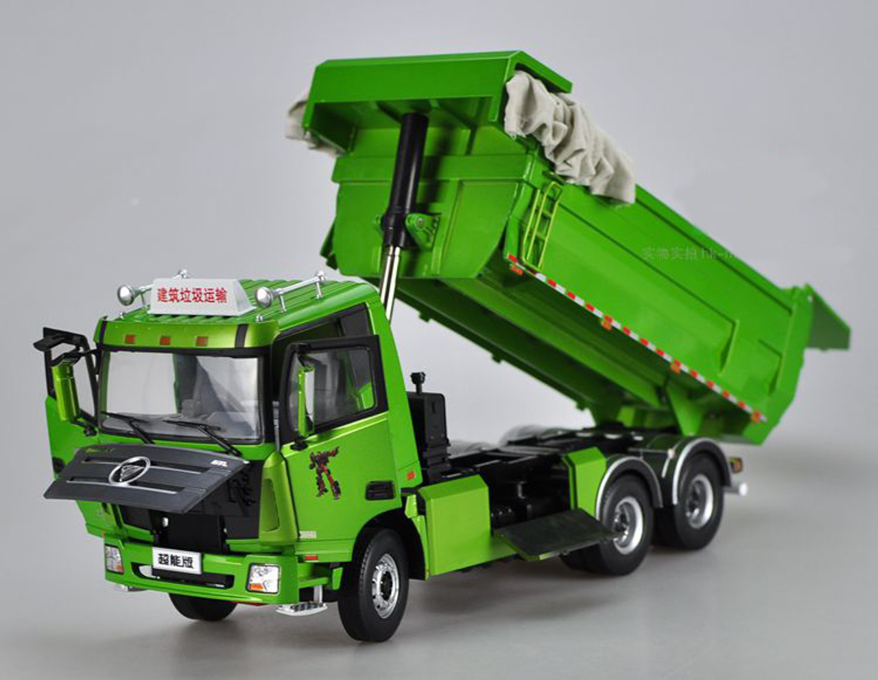 1/36 Dealer Edition Foton AUMAN GTL Dump Truck
