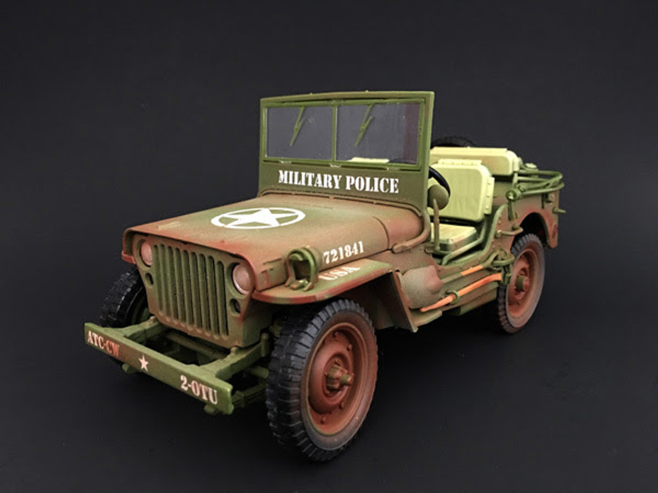 US Army Vehicle WWII "Military Police" Green Weathered Version 1/18 Diecast Model Car by American Diorama