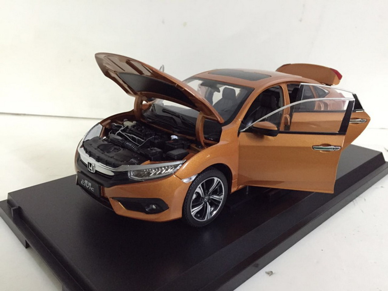 ホンダ特注 1/18 ホンダ シビック HONDA CIVIC 十一代目 楽天市場】イグニッション 1/18 ホンダ シビック(FD2) タイプR