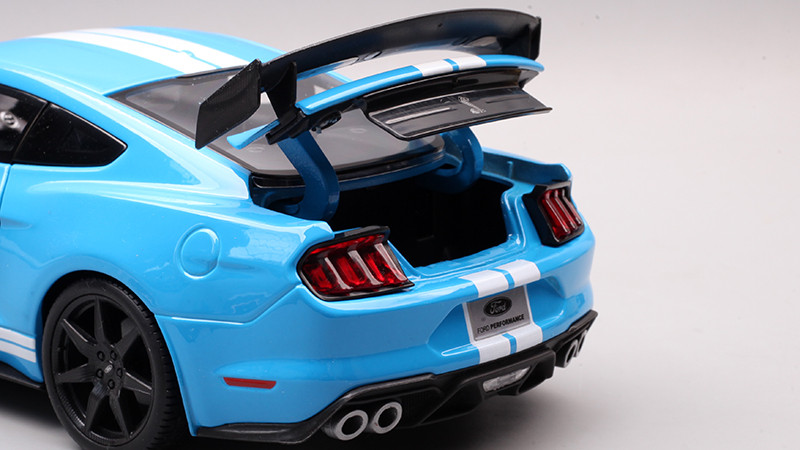 Sky Blue Mustang GT500 - 1/18 | Shelby Diecast Model